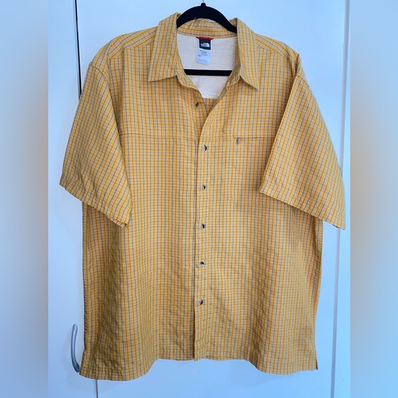 The North Face Yellow button up plaid short sleeve Men's Shirt - Picture 1 of 9